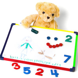 KMWB-2840, Tableau blanc pour enfants 28 x 40 cm, pour dessiner, jouer, écrire & apprendre, utilisable des deux côtés, magnétique