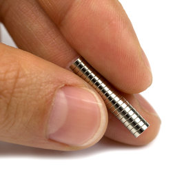 S-04-01-N, Disco magnetico Ø 4 mm, altezza 1 mm, neodimio, N45, nichelato